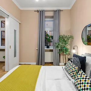 Chic Apartment